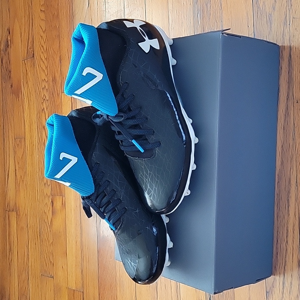 Under Armour Football Cleats Boys